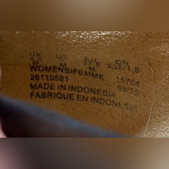 Ladies Clarks Black Leather Loafers w/ Animal Hair Print Upper - size 7 - Picture 12 of 12